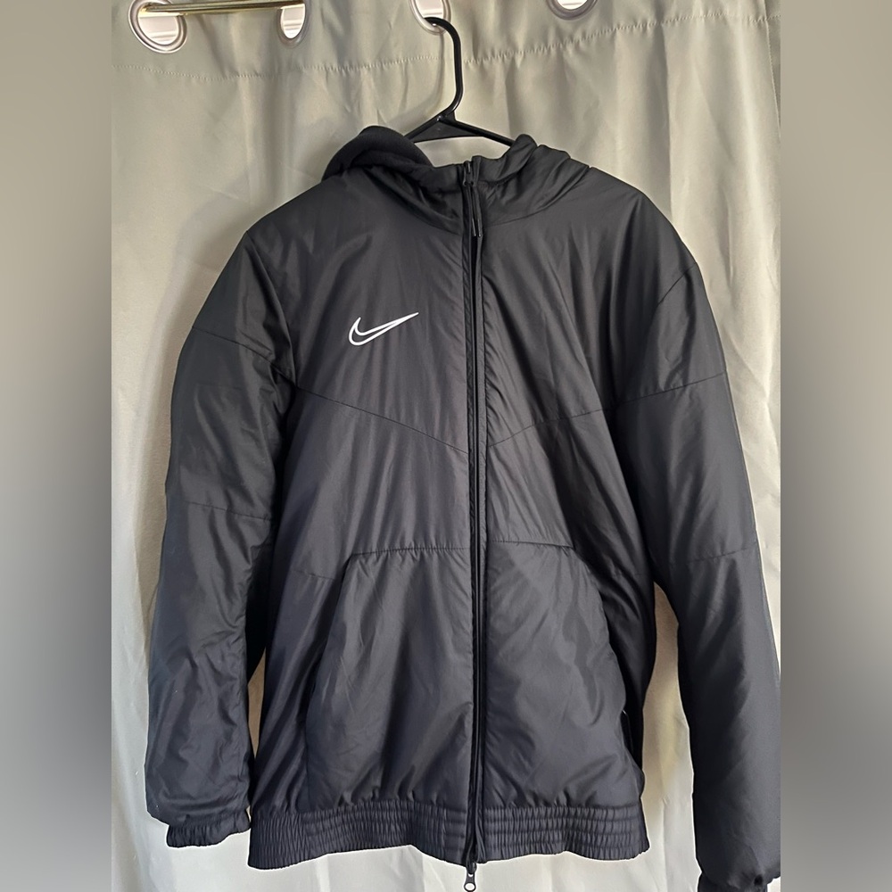 nike winter jacket with hood